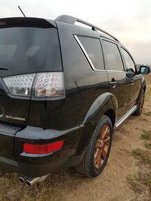 Mitsubishi Outlander - 6