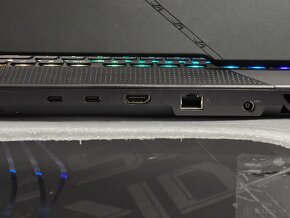 ASUS ROG Strix SCAR 17 G733PZ - 6