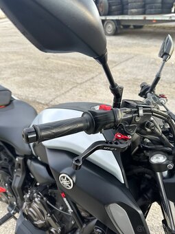 Yamaha MT 07 - 6