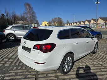 Opel Astra Sport Tourer ST 1.7 CDTI ECOTEC 125k Cosmo - 6