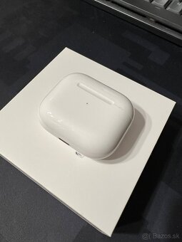 Apple AirPods (3. generácie) s Lightning nabíjacím puzdrom - 6