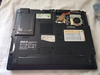 2 asus notebooky F5VL a A6R - 6