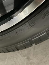 275/35R21 Dunlop SP Winter Sport 3D Bentley - 6