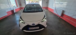 Toyota Yaris Hybrid 1.5 - 6