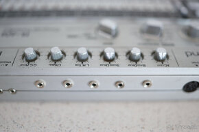 Roland TR-606 Drumatix 1980 Idividuální výstupy - 6