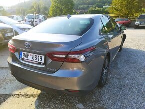 Toyota Camry Hybrid Luxury - 6