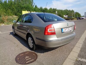 Škoda Octavia 1.6i Ambiente - 6