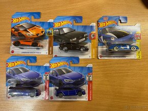 Hot wheels - 6