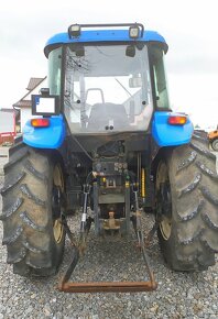 Traktor New Holland TD80D - 6