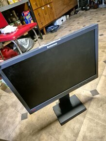 Počítač Lenovo + monitor - 6