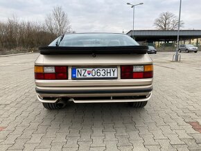 PORSCHE 944 - 6