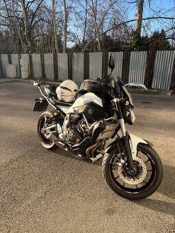 Yamaha MT07 - 6