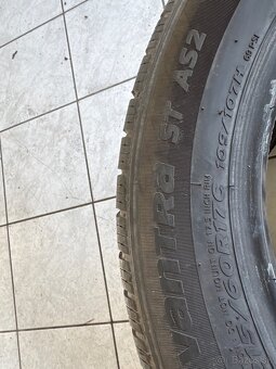 Predám UNI 2ks 215/60 R17C HANKOOK - 6