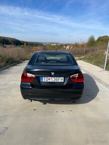 BMW e90 318d 2006 - 6