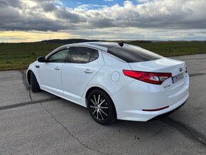 KIA Optima 1.7 CRDI - 6