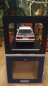 Predam nove BMW e30 touring v  mierke 1:18 - 6