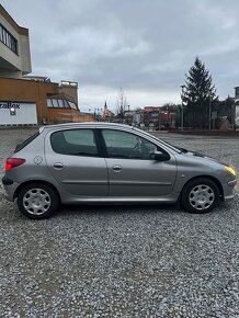 Peugeot 206 1.1 44kw Hatchback Benzín Manuál PLNE POJAZDNÉ - 6