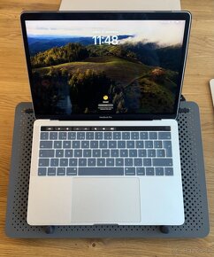 Apple MacBook Pro 2019, 4 porty Thunderbolt 3 s touchbarom - 6