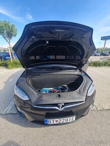 Tesla model X75D - 6