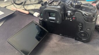 Panasonic Lumix GH3 + objektív / bez objektívu - 6