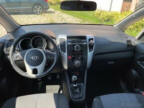 KIA VENGA 2010 - 6