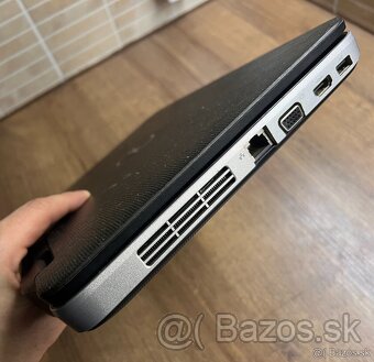 Dell Vostro 1440 / i3 2.40GHz 4 jadro / 4GB RAM / 500GB HDD - 6