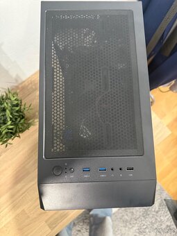 Herne PC rx vega 64, i5, 16GB, ssd, RGB, win10 - 6