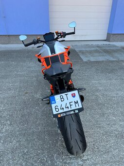 Predám KTM SUPERDUKE 1290 R Orange 2022 - 6