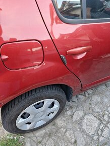 Dacia sandero 1.2 - 6