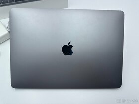  MacBook Pro (13-inch, 2019) - 1 cyklus | i7 | 16GB/500GB  - 6