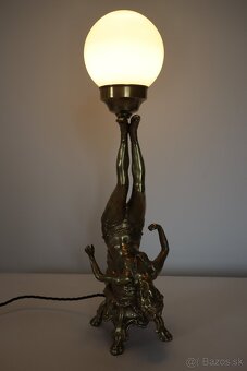 Starožitná stolová lampa mosadzná figurálna. - 6