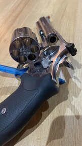 Smith Wesson - 6