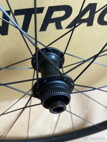 Kolesa na cestny bicykel (Bontrager Paradigm) - 6