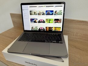 MacBook Pro M1 8/256GB - 6