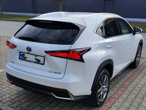 Lexus NX300h - 6