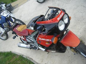 suzki gsxr 1100 - 6