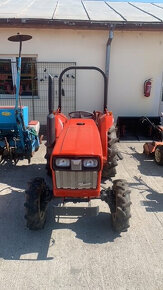 Traktor Yanmar YM22200 4X4 - 6