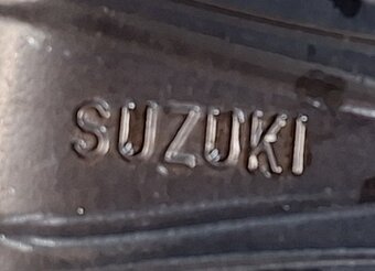 alu  kolesá   SUZUKI   +  pneu - 6