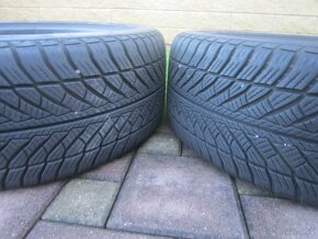 245/45R18 100V zimne pneu Goodyear UG 8 Performance - 6