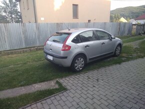 Citroen C4 hatchback - 6