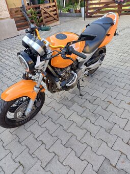 Honda Hornet 600 - 6