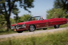 Svadba, foto, filmy - Pontiac Bonneville Convertible (1968) - 6