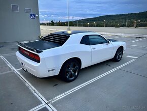 Predam Dodge Challenger SXT+ Rallye Redline - 6