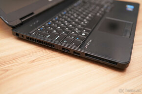 DELL Latitude E5540 - 6