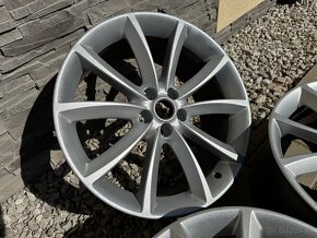 Disky R19 5x108 8,5Jx19CH ET49 - 6