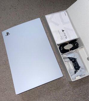 PlayStation 5 - 6