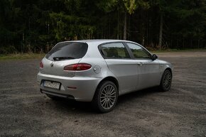 Alfa Romeo 147 1.9jtd - 6