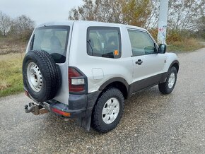 Mitsubishi Pajero V60 2.5 TD - 6