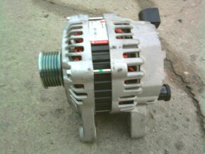 Peugeot 207 spatne zrkadlo a alternator - 6