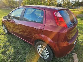 Predám šikovné autíčko Fiat Punto Grande 1,3JTD - 6